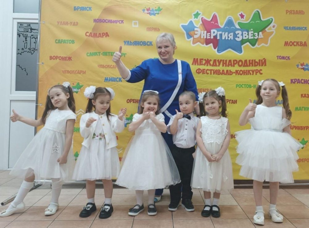 Блестящий дебют ансамбля «Топотушки».
